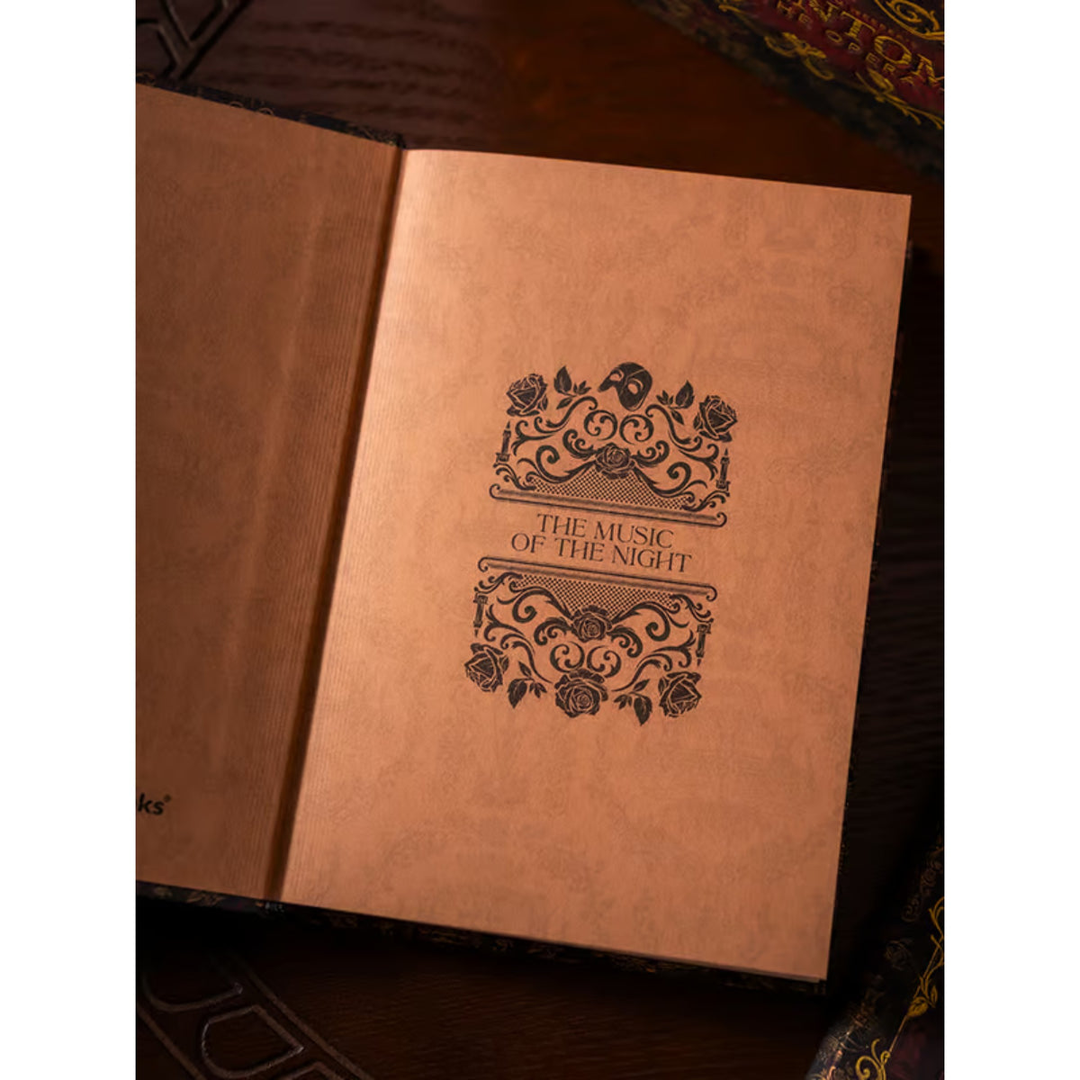 Caderno Paperblanks Ultra - Phantom of the Opera - Pautado Paperblanks