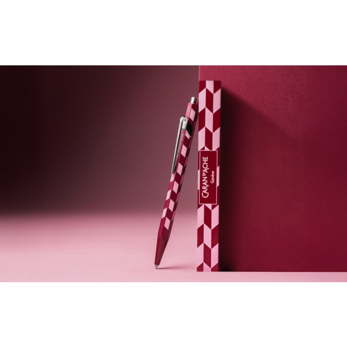 Caneta Caran D'ache 849 - Mosaic Garnet Red- Rollerball Caran D´Ache