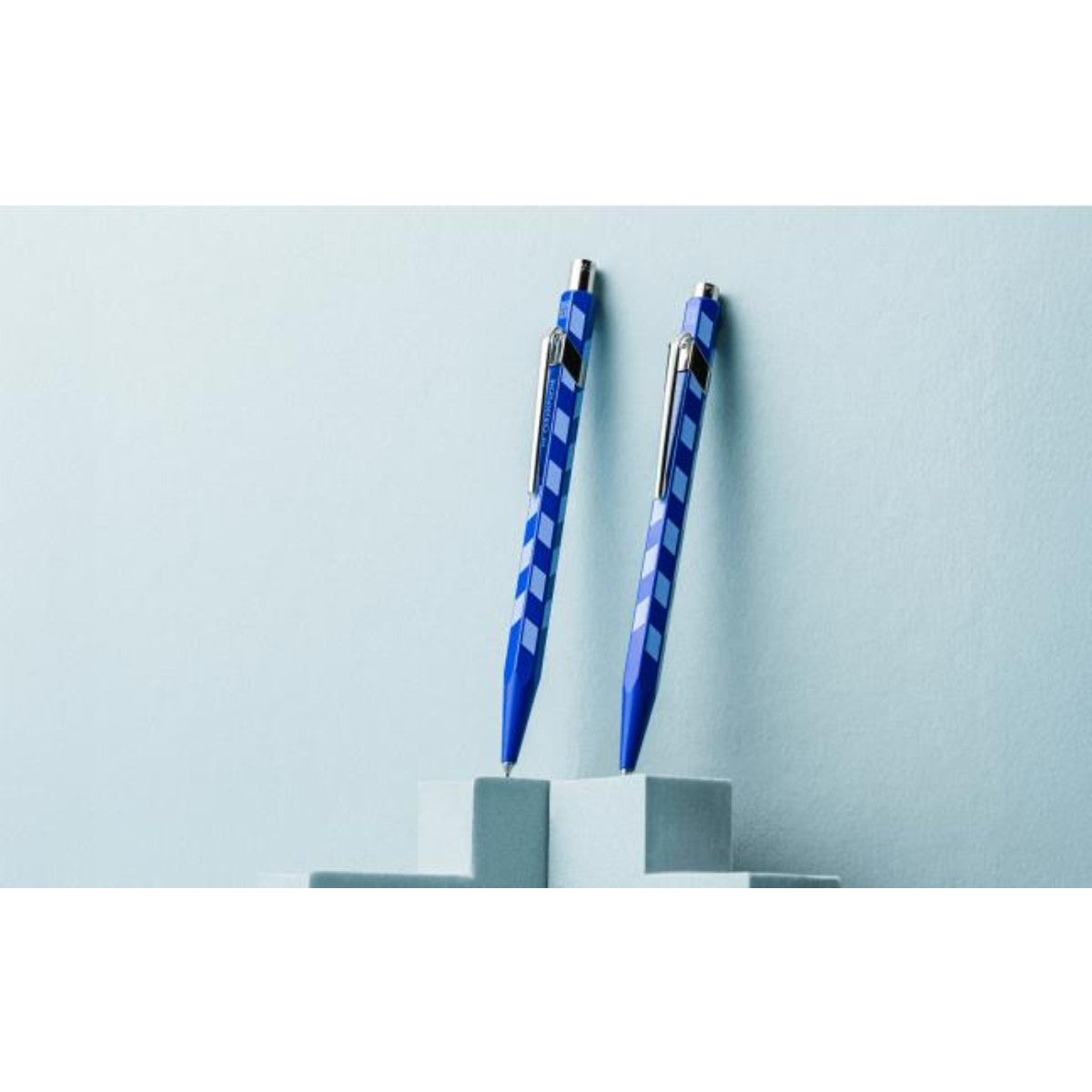 Caneta Caran D'ache 849 - Mosaic Royal Blue - Rollerball Caran D´Ache