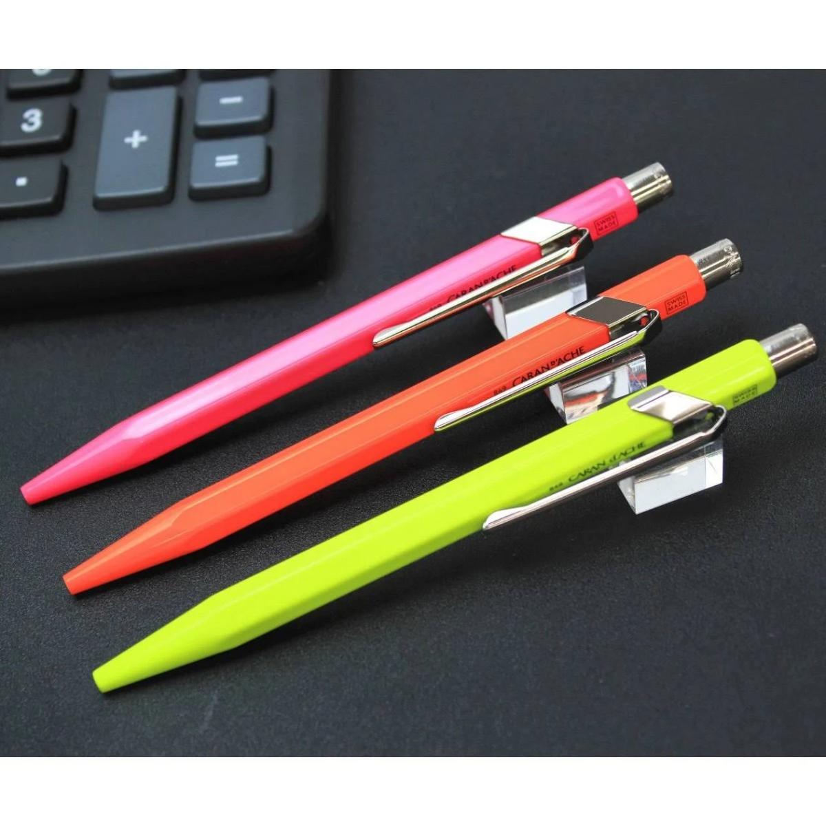 Caneta Caran D´ Ache 849 - Rosa Pink - Esferográfica Caran D´ Ache