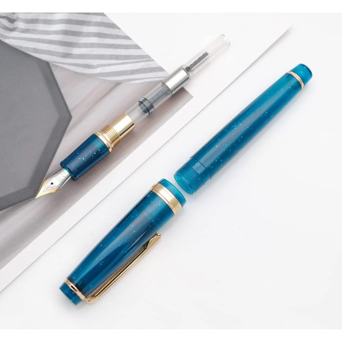 Caneta Tinteiro Jinhao 82 T Fluorescent Deep Sea Blue - Ponta F Jinhao