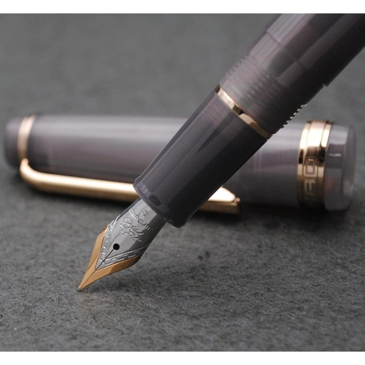 Caneta Tinteiro Jinhao 82 Volcano Grey - Ponta F Jinhao
