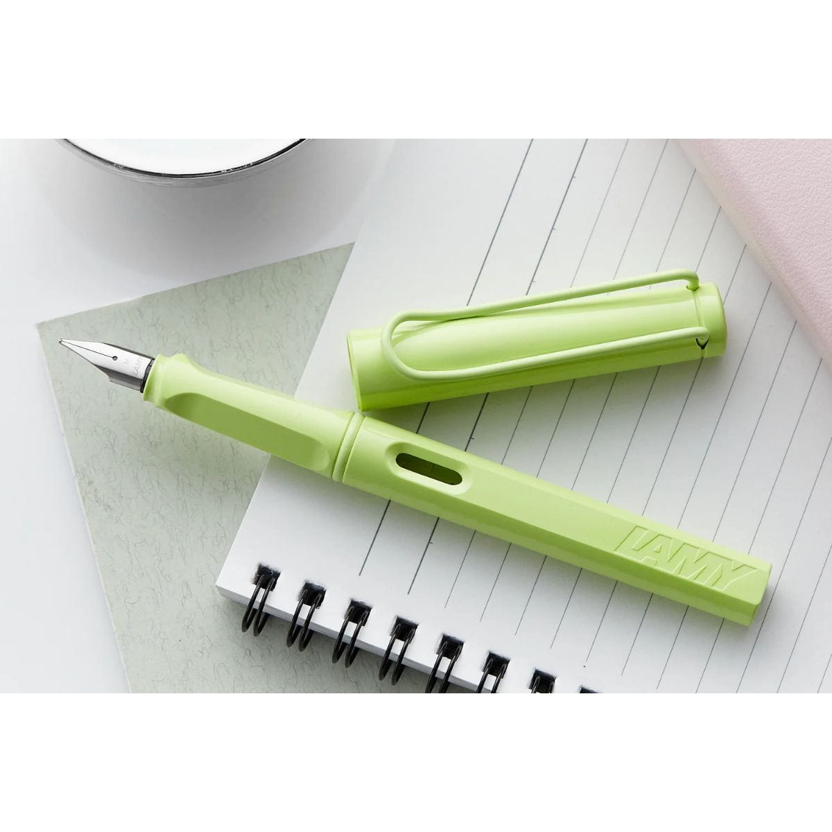 Caneta Tinteiro Lamy Safari SpringGreen - Ponta Média Lamy