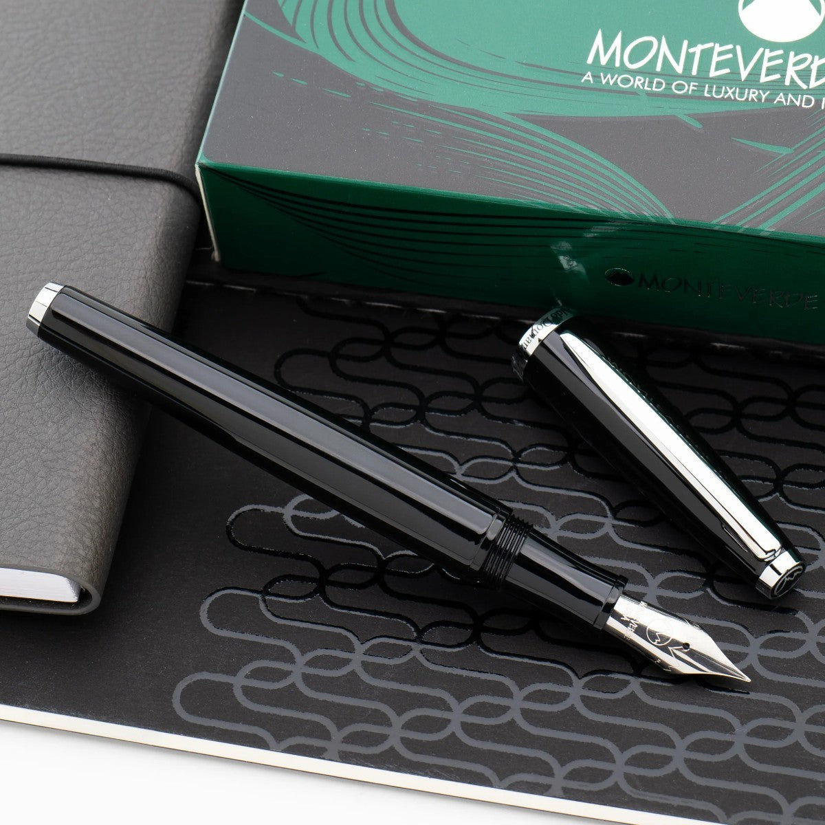 Caneta Tinteiro Monteverde Aldo Domani - Black Monteverde