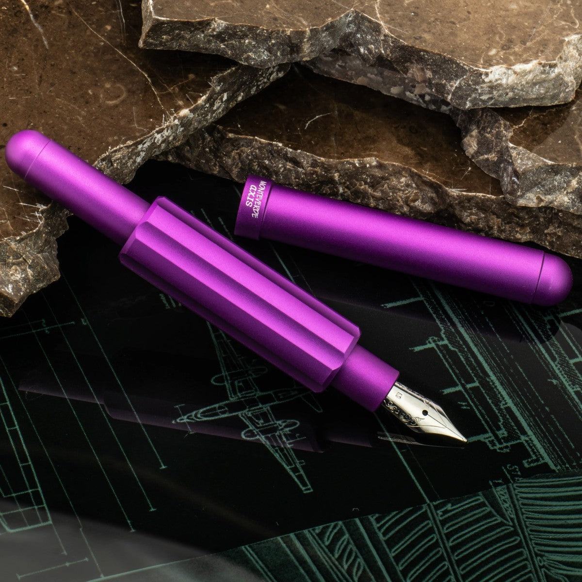 Caneta Tinteiro Monteverde Axis - Matte Purple Monteverde
