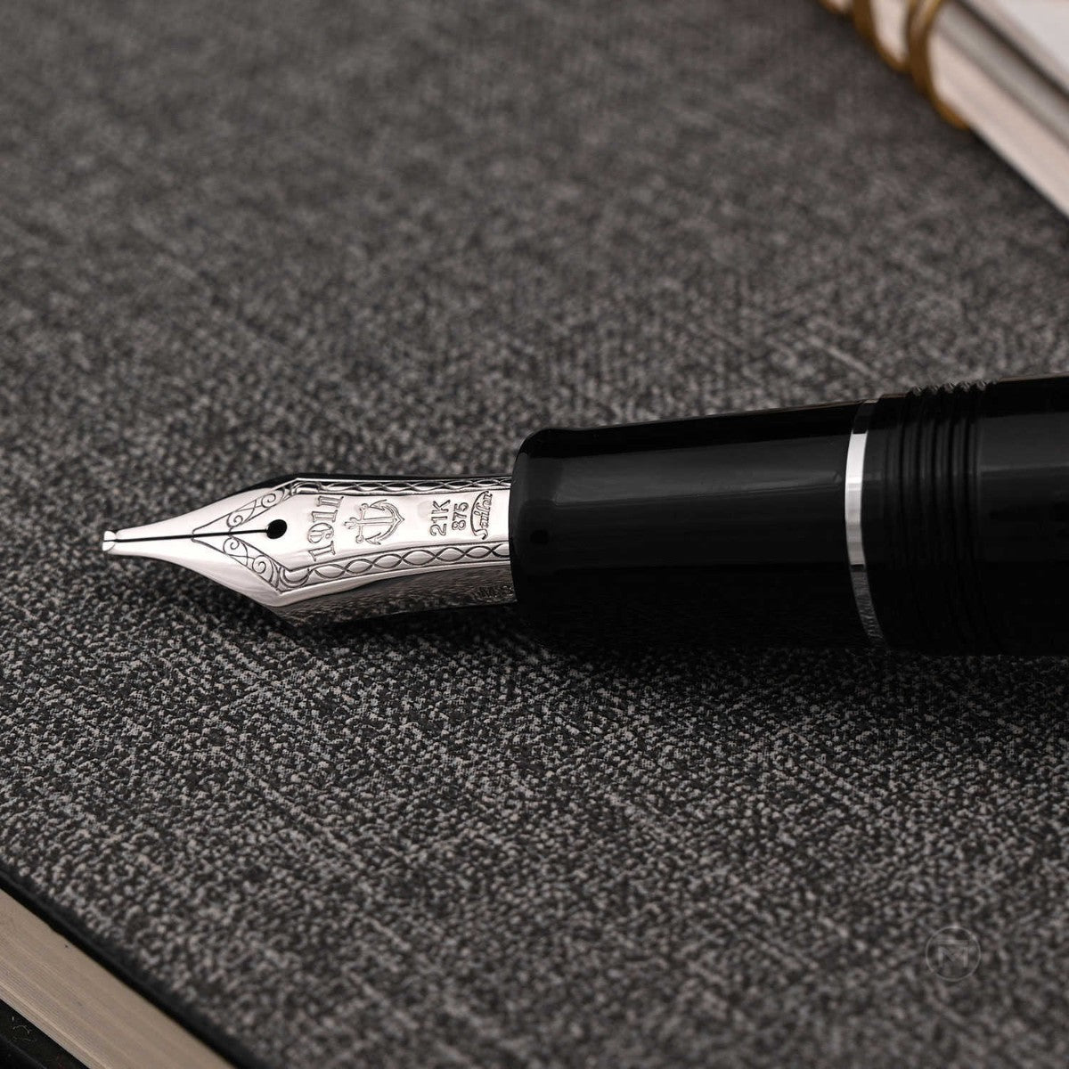 Caneta Tinteiro Sailor Professional Gear 21K - Black - M Sailor