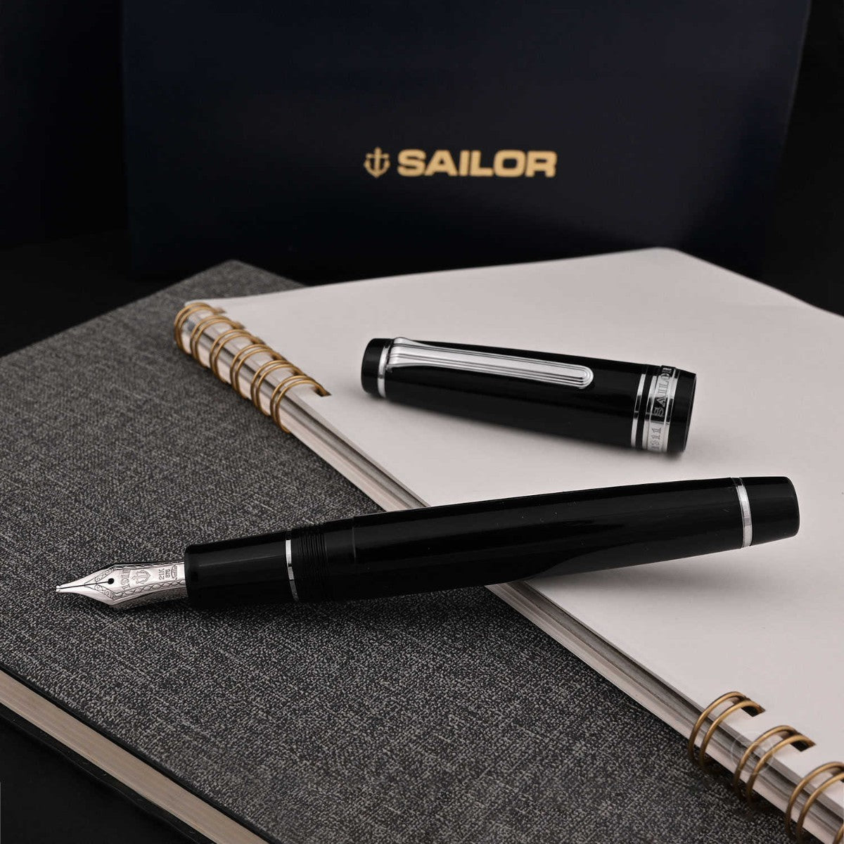 Caneta Tinteiro Sailor Professional Gear 21K - Black - M Sailor