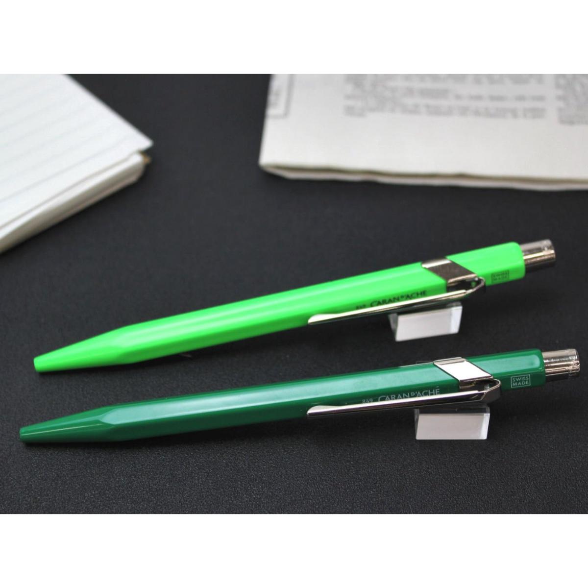 Caneta Caran D´ Ache 849 - Verde - Esferográfica